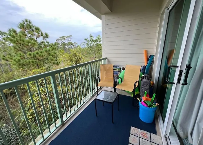 Lovely 3-bedroom Condo! Walk To Shop Or Eat! Pensacola